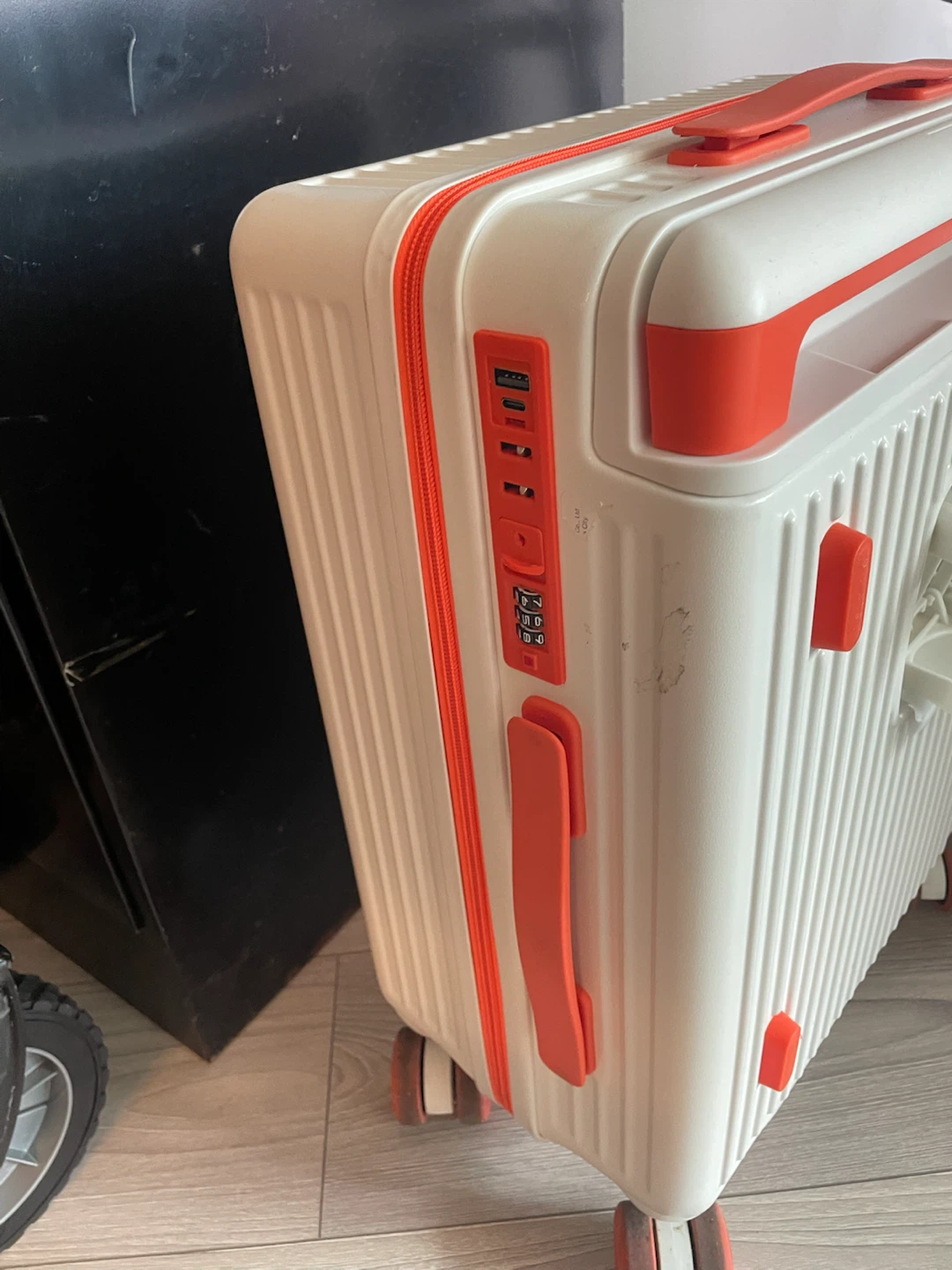 White and orange hardshell carry-on suitcase - photo 3