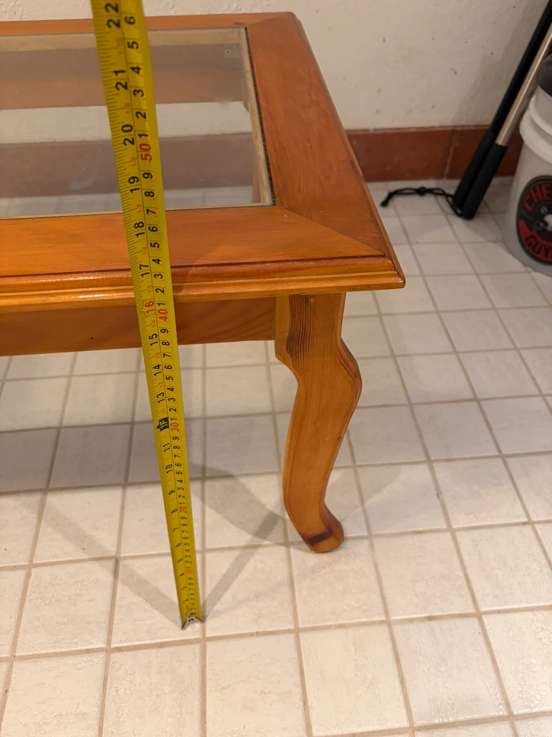 Wooden coffee table with glass top - photo 5