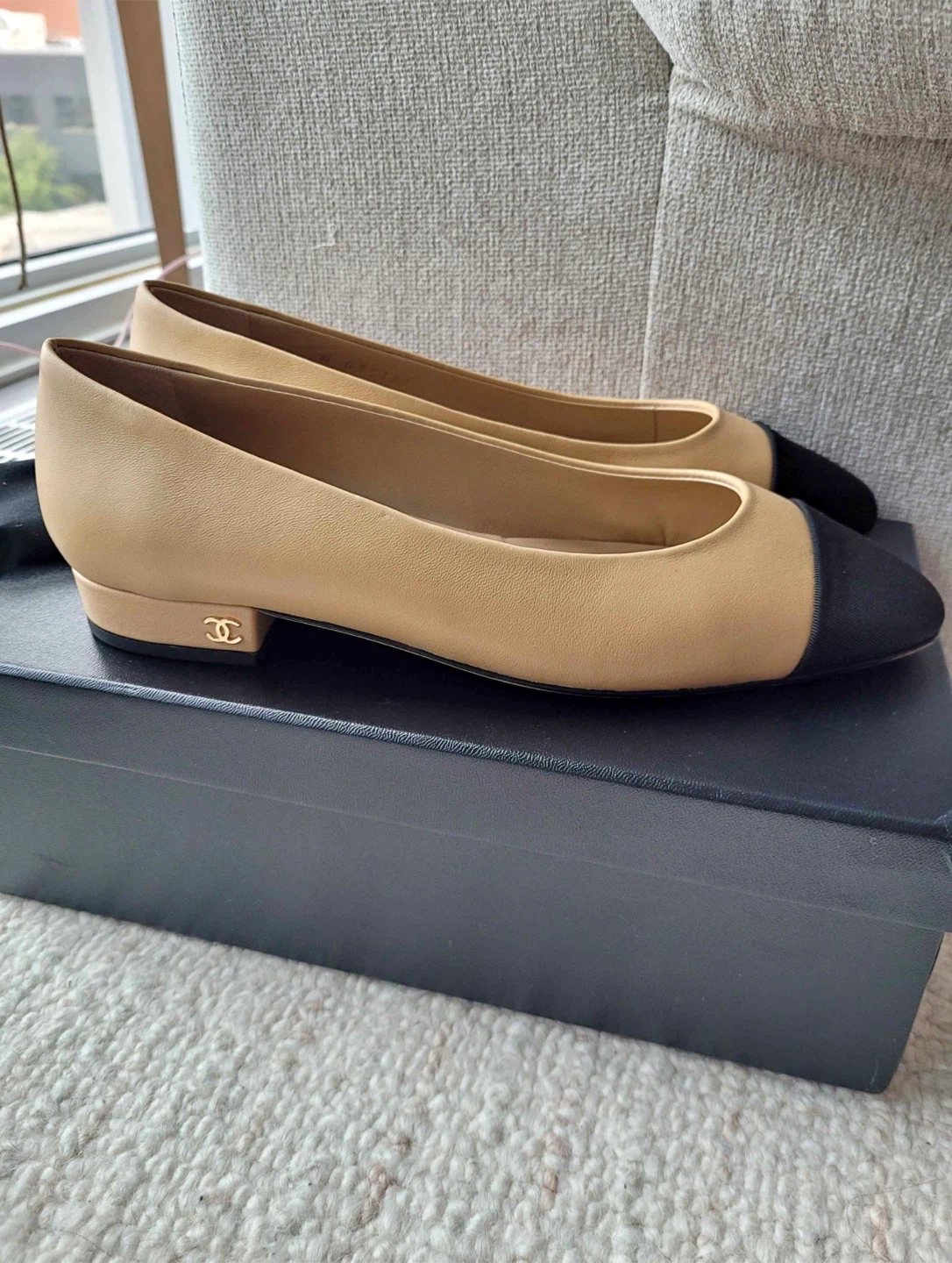 Chanel Beige and Black Leather Ballet Flats