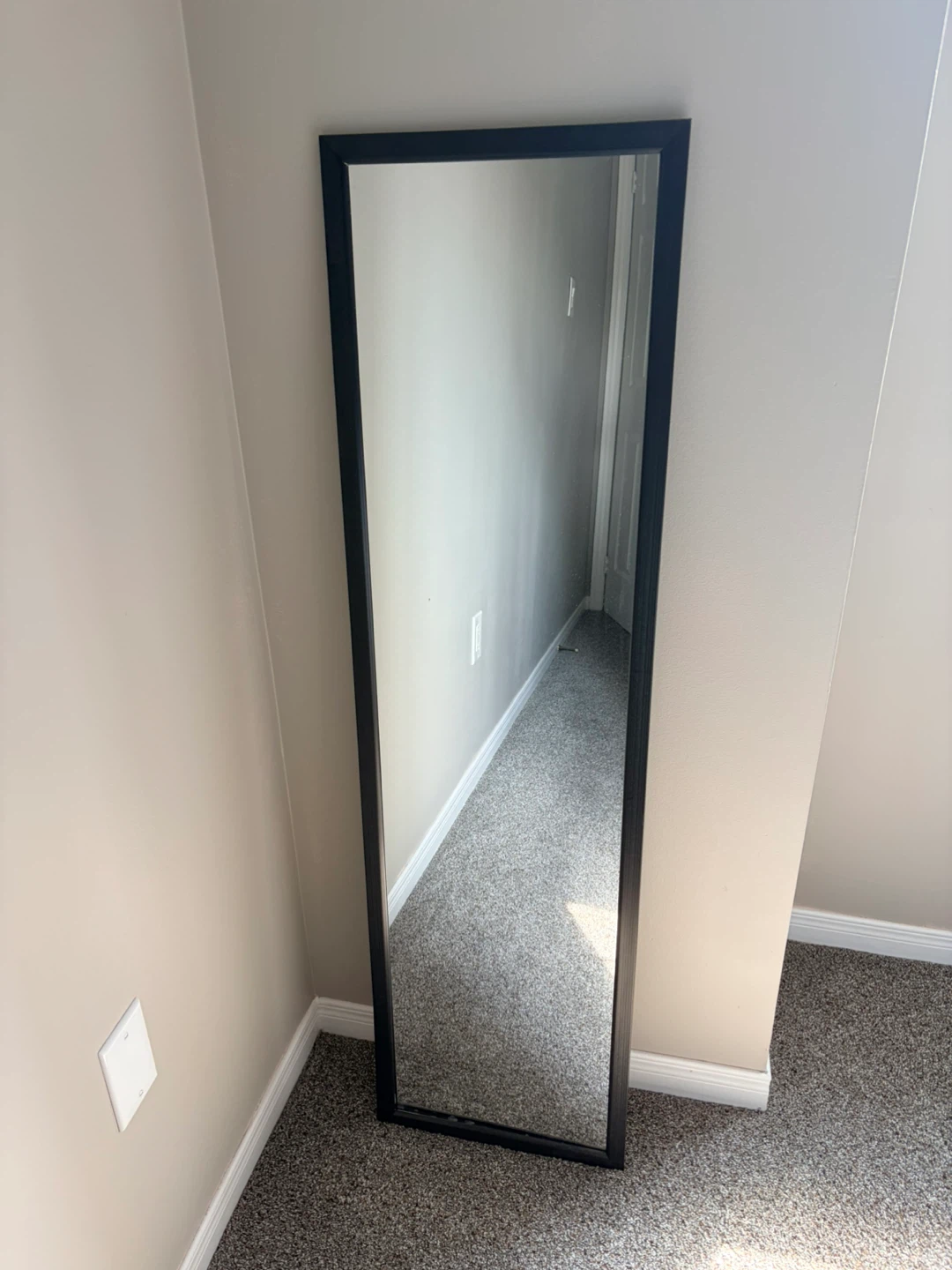 Standing mirror