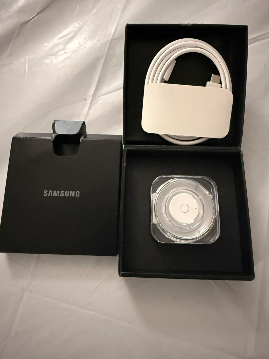 Samsung Galaxy Ring Charging Case Size 14