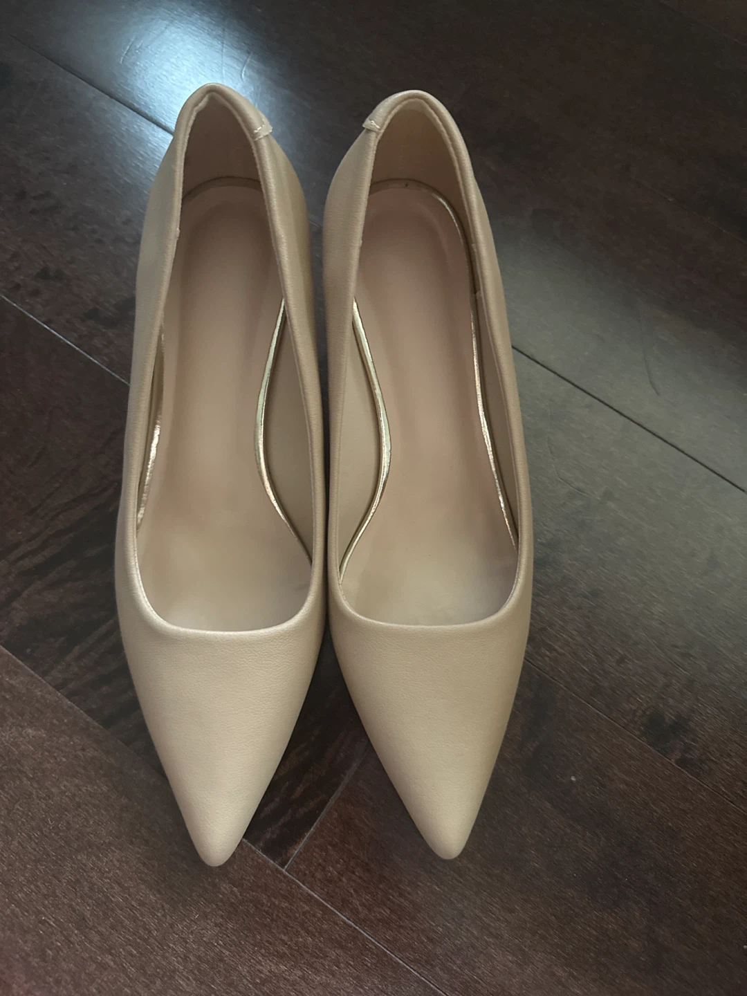 Women's Beige Pointed Toe Heels leather brand new