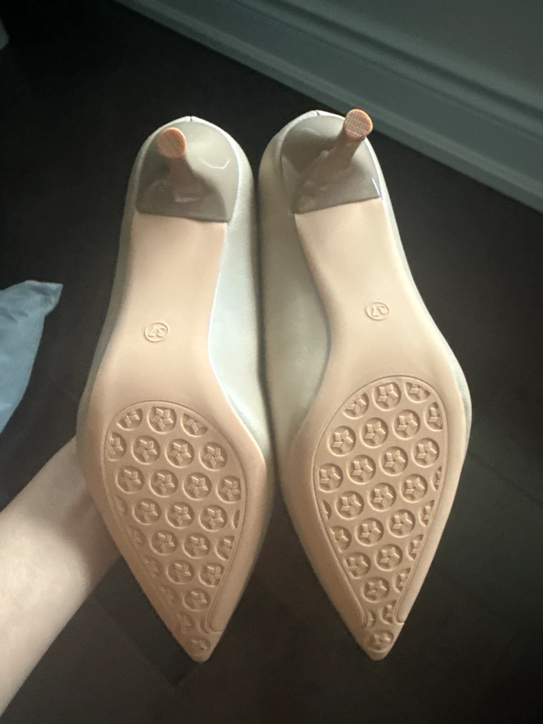 Women's Beige Pointed Toe Heels leather brand new - photo 2