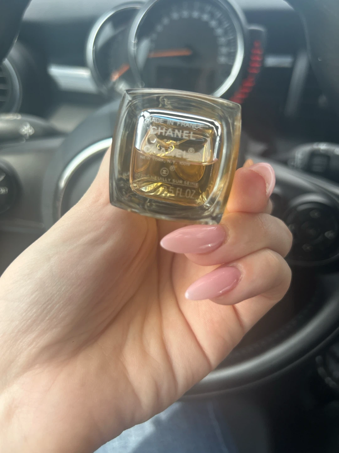 CHANEL Cuir de Russie Eau de Parfum 75 mL — Like New - photo 4