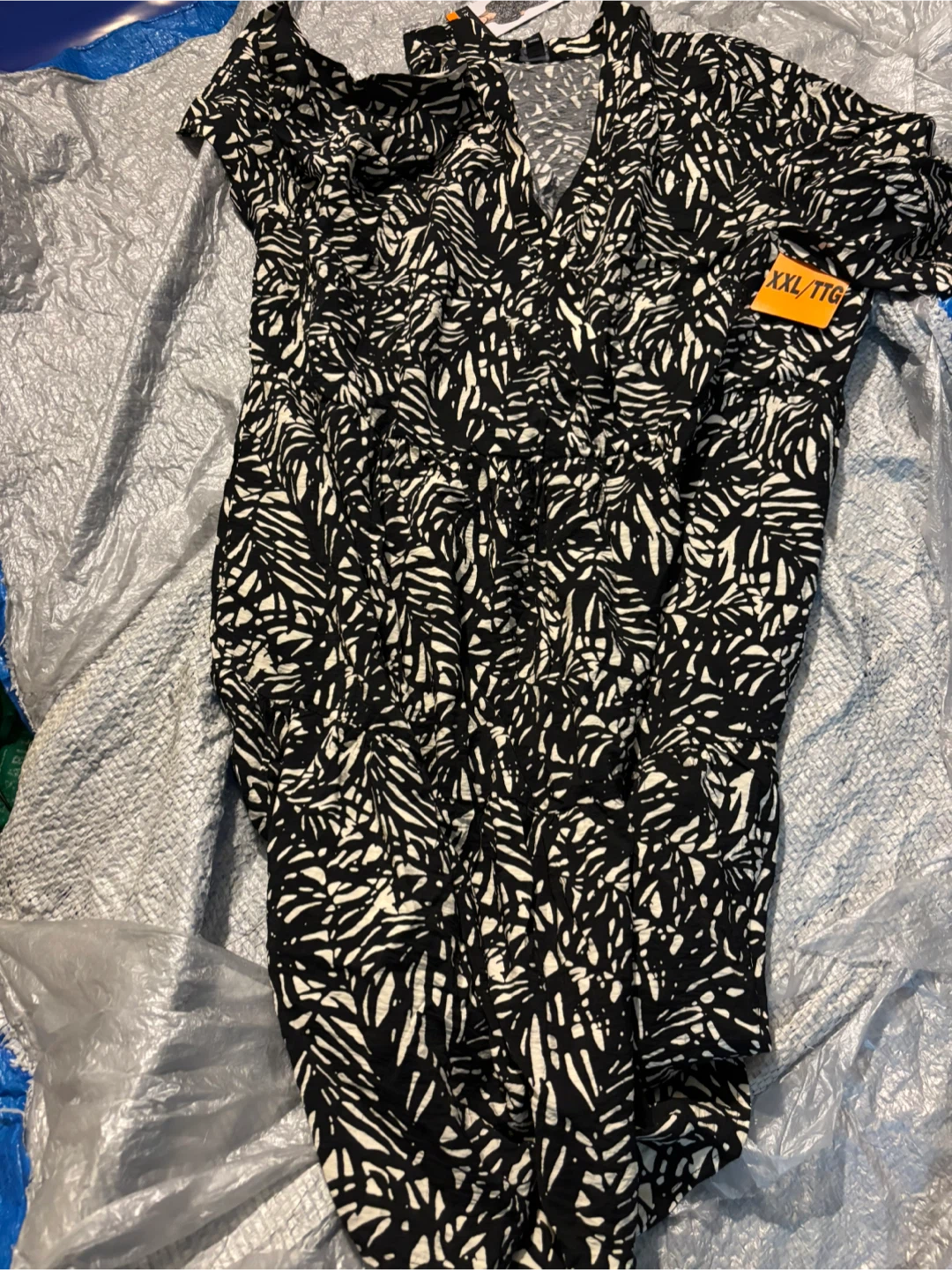 Tahari Black & White Leaf Print Dress XXL