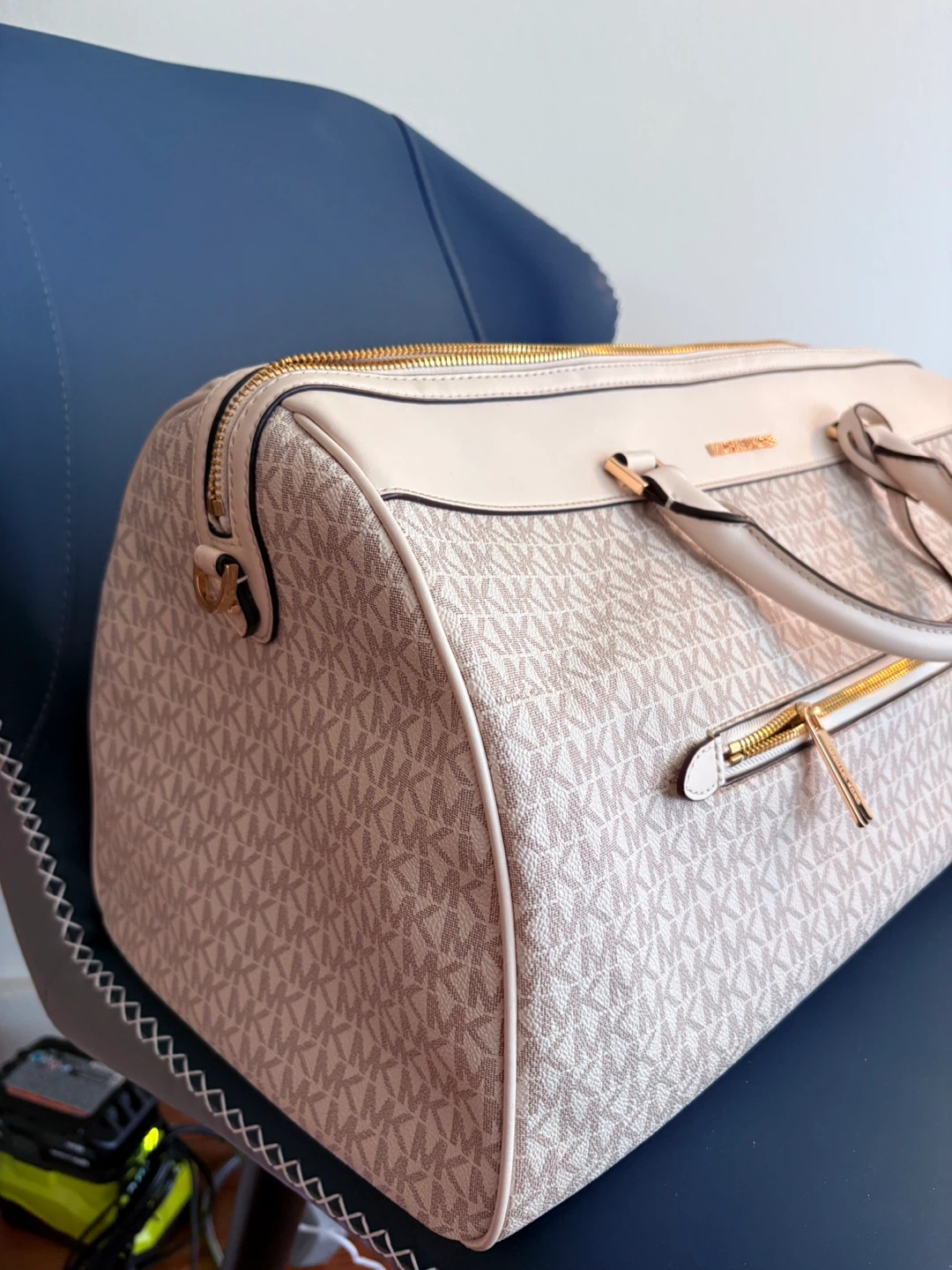 Michael Kors Signature Logo Weekender Bag - photo 2
