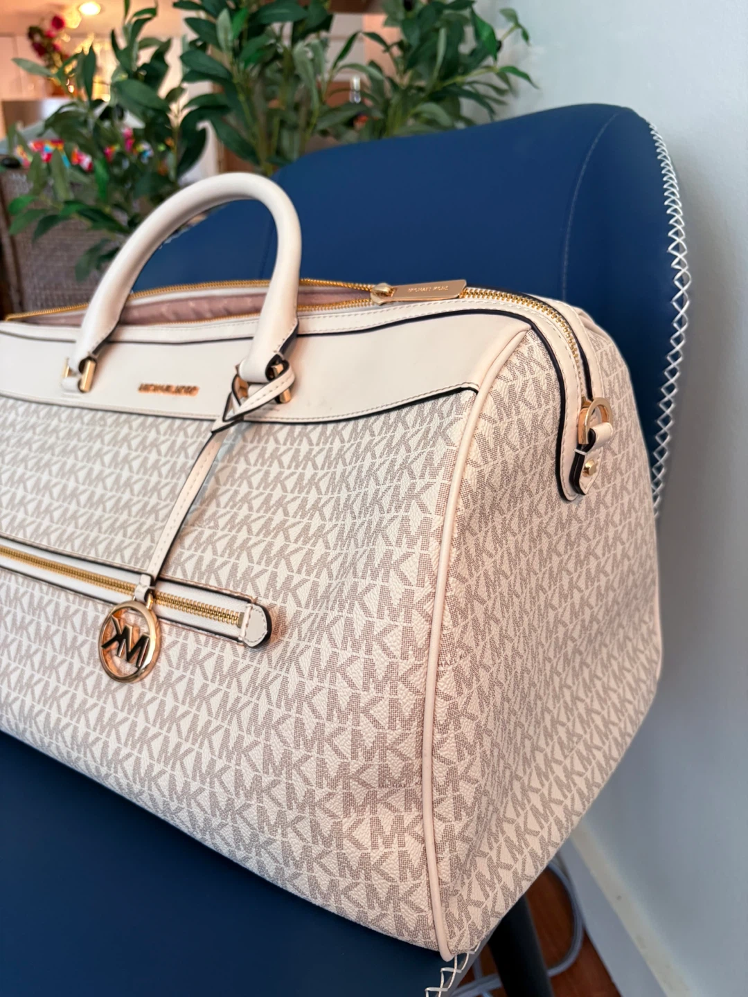 Michael Kors Signature Logo Weekender Bag - photo 3