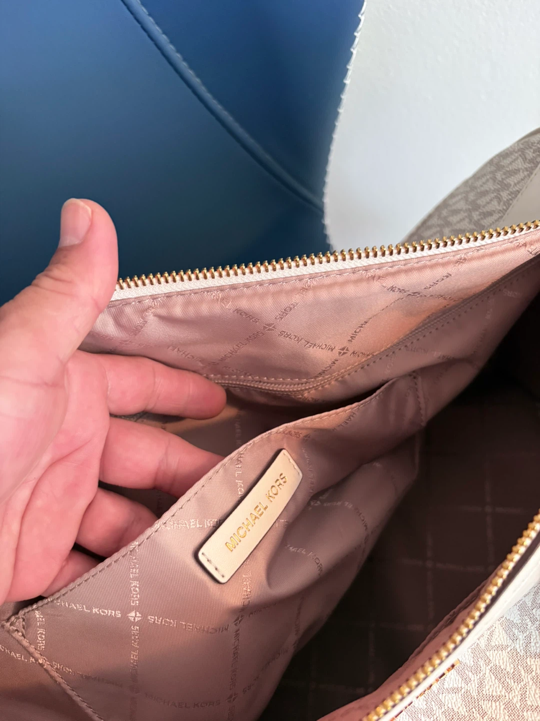 Michael Kors Signature Logo Weekender Bag - photo 5