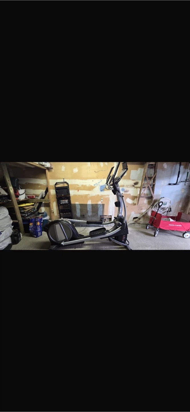 NordicTrack Elliptical Machine - photo 3