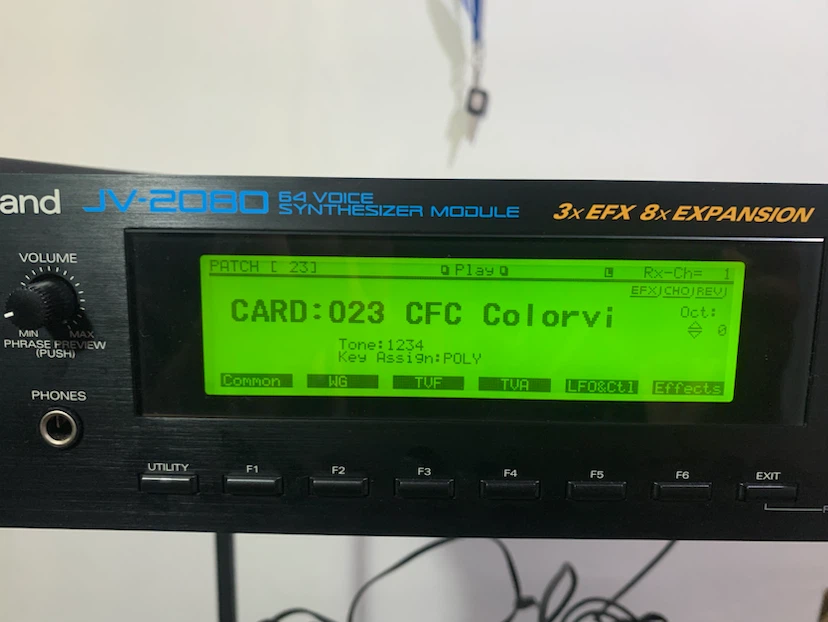 Roland JV-2080 Multi timbral Synthesizer w/ 4MB memory card