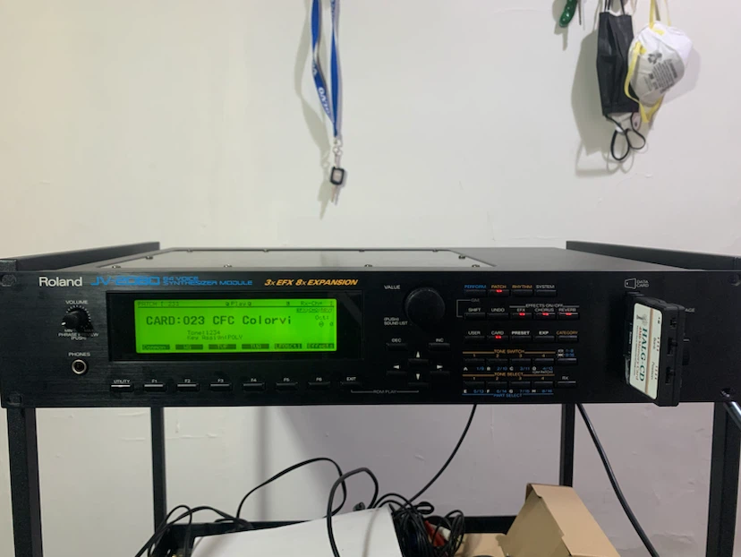 Roland JV-2080 Multi timbral Synthesizer w/ 4MB memory card - photo 2
