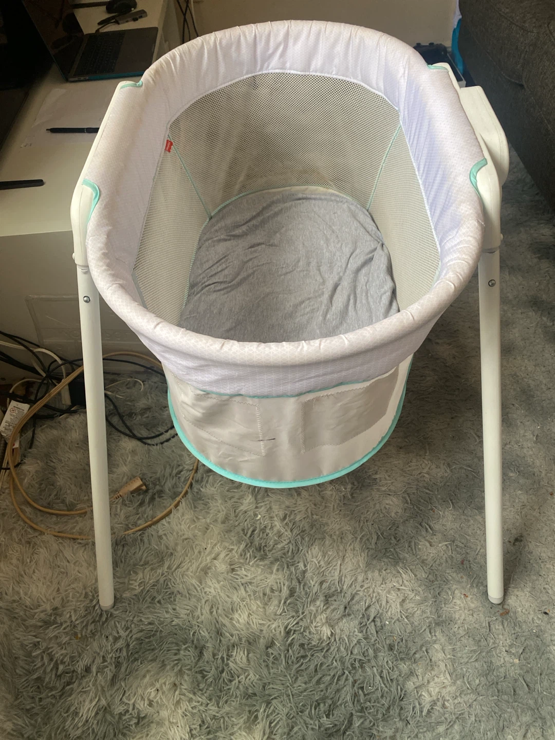 Fisher-Price Soothing Motions Bassinet - photo 3