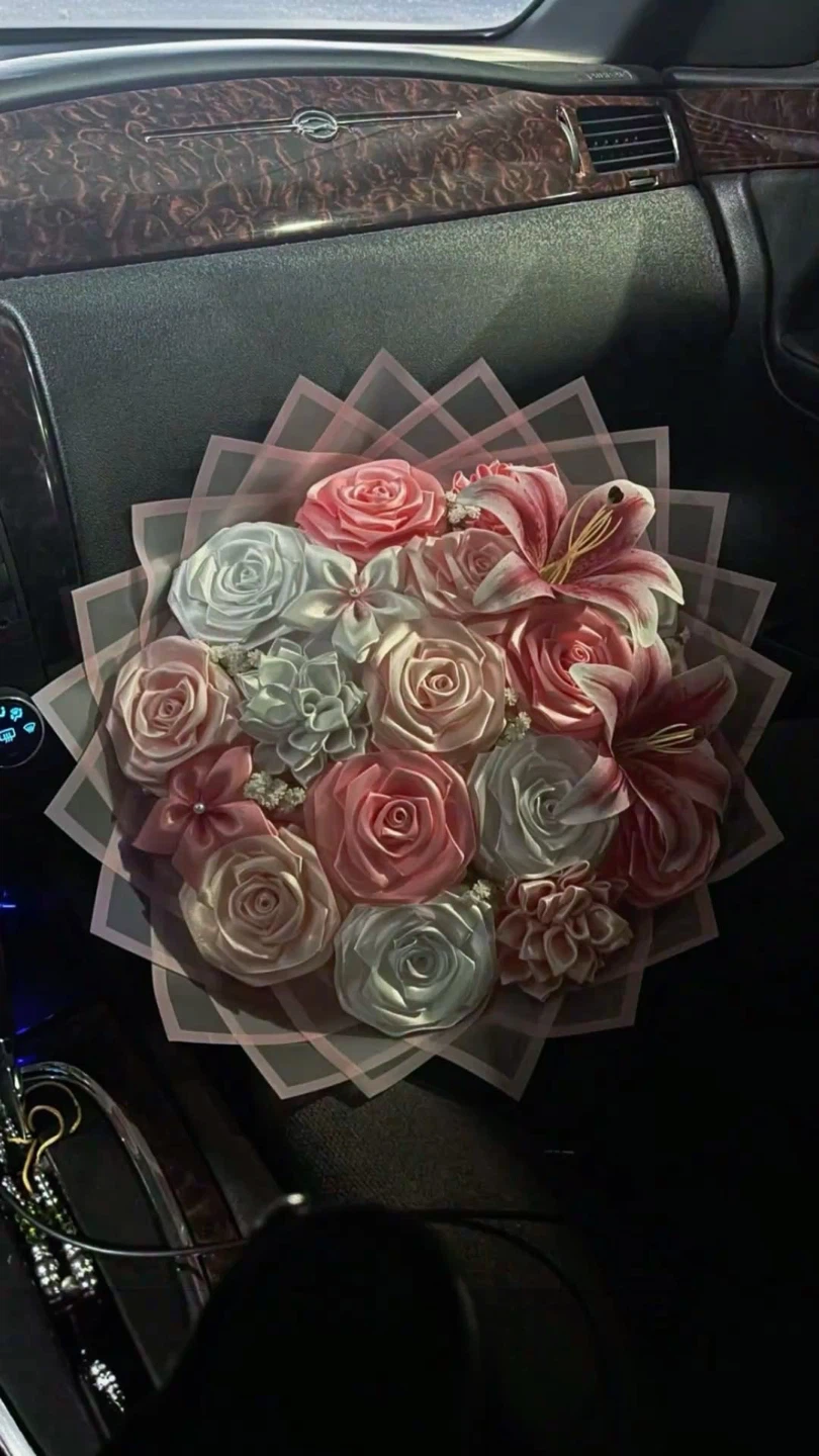 Promo ribbon bouquets
