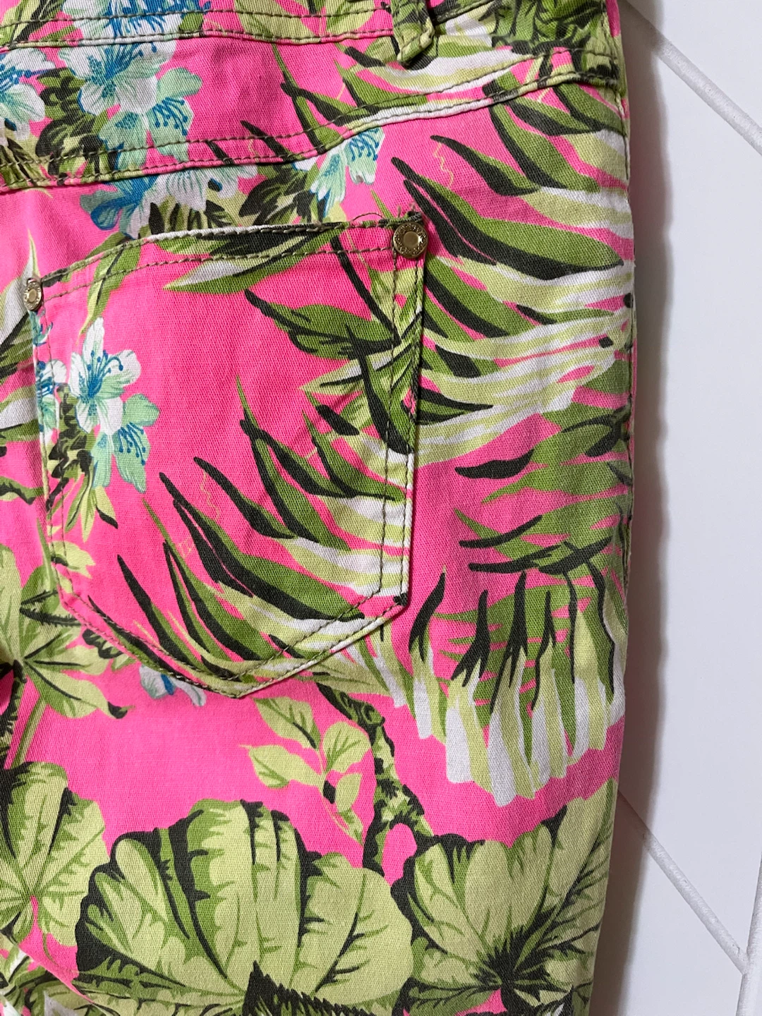 Denim Co. Tropical Floral Ankle Grazer Pants - photo 5