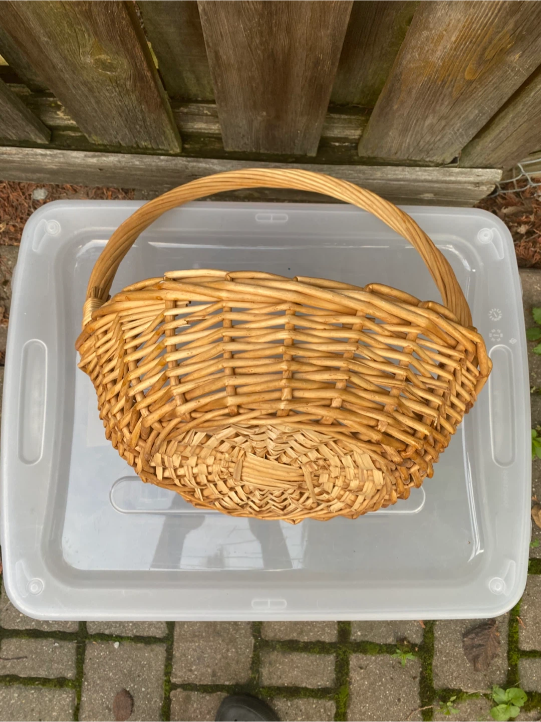 Round Woven Wicker Basket - photo 3