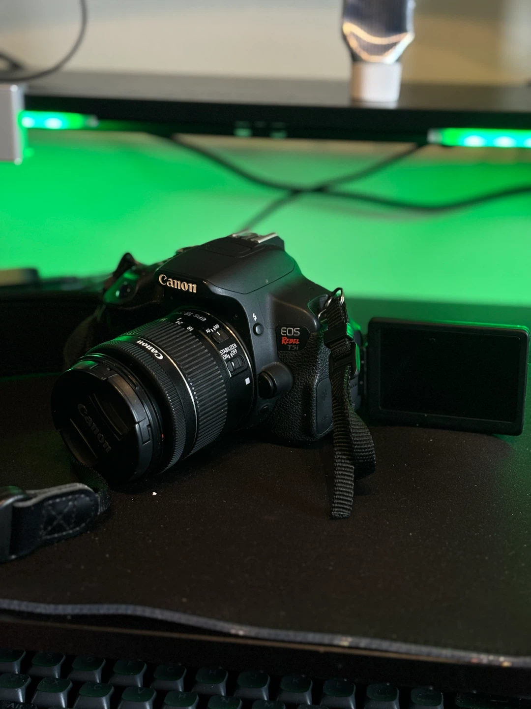 Canon EOS Rebel T5i DSLR Camera with Lens - photo 3
