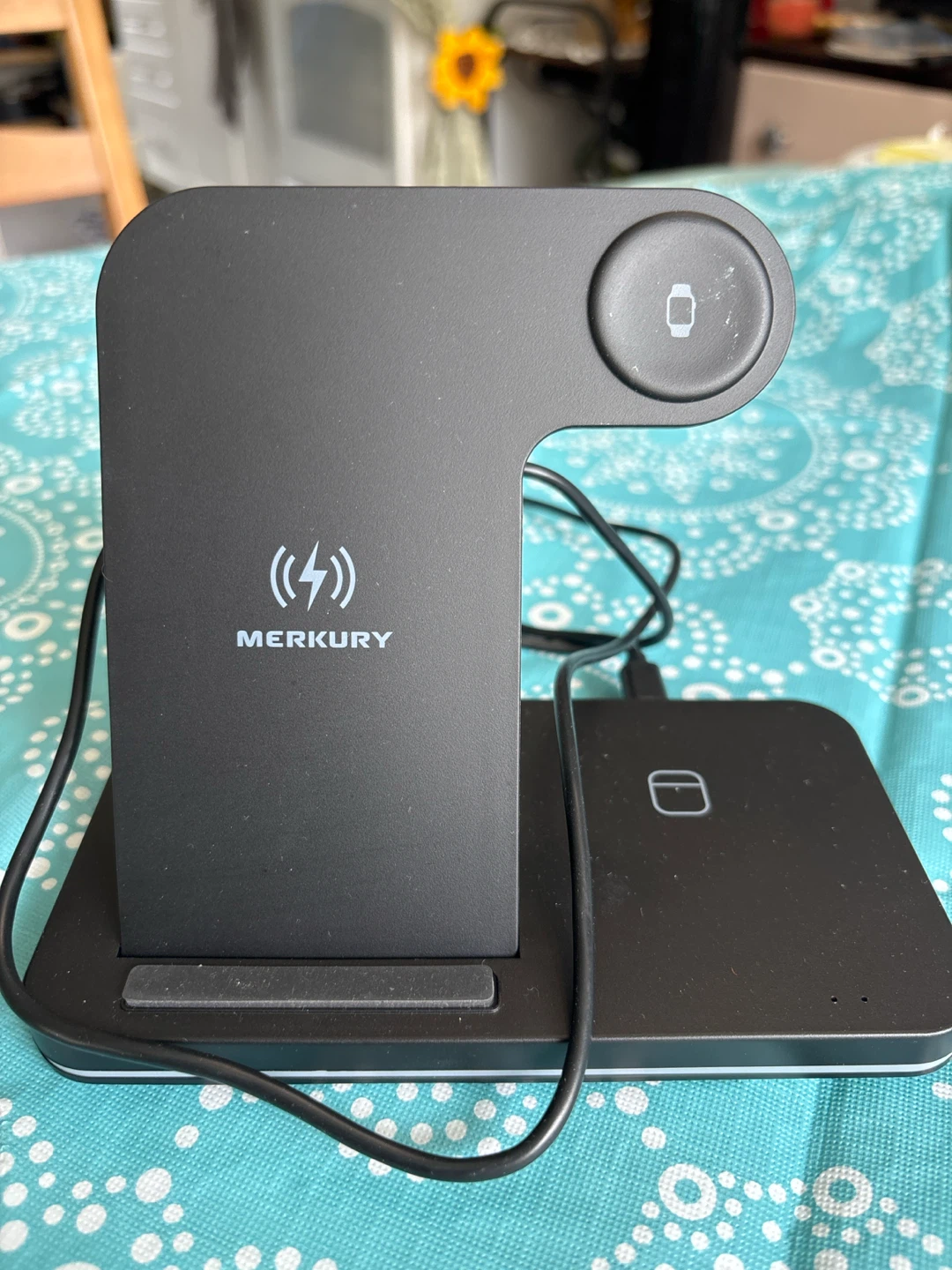 Merkury Innovations 3-in-1 Wireless Charging Station