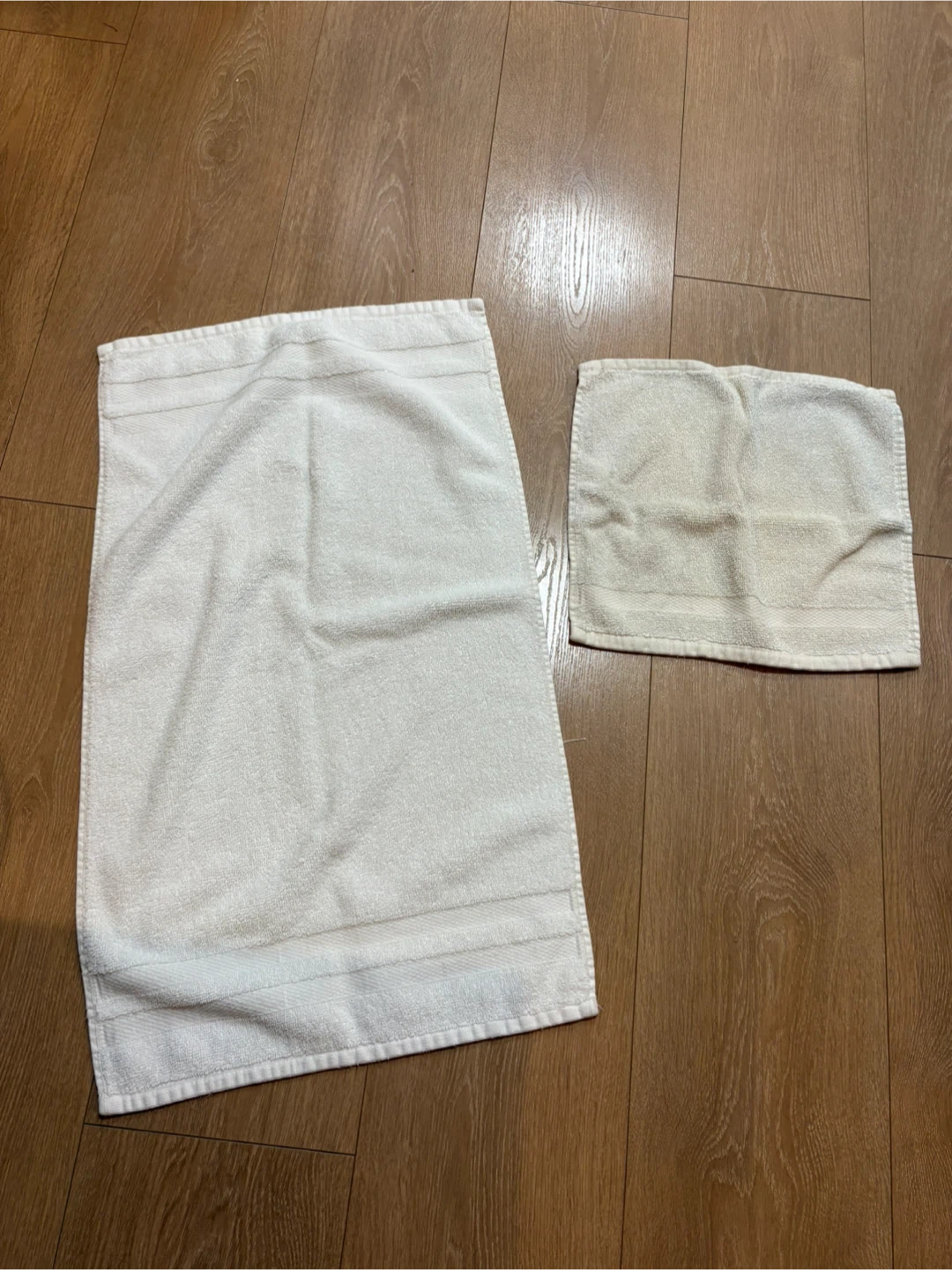 White hand towels and washcloths