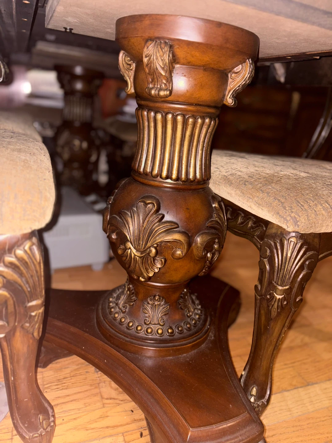 Family Dinning table - photo 2