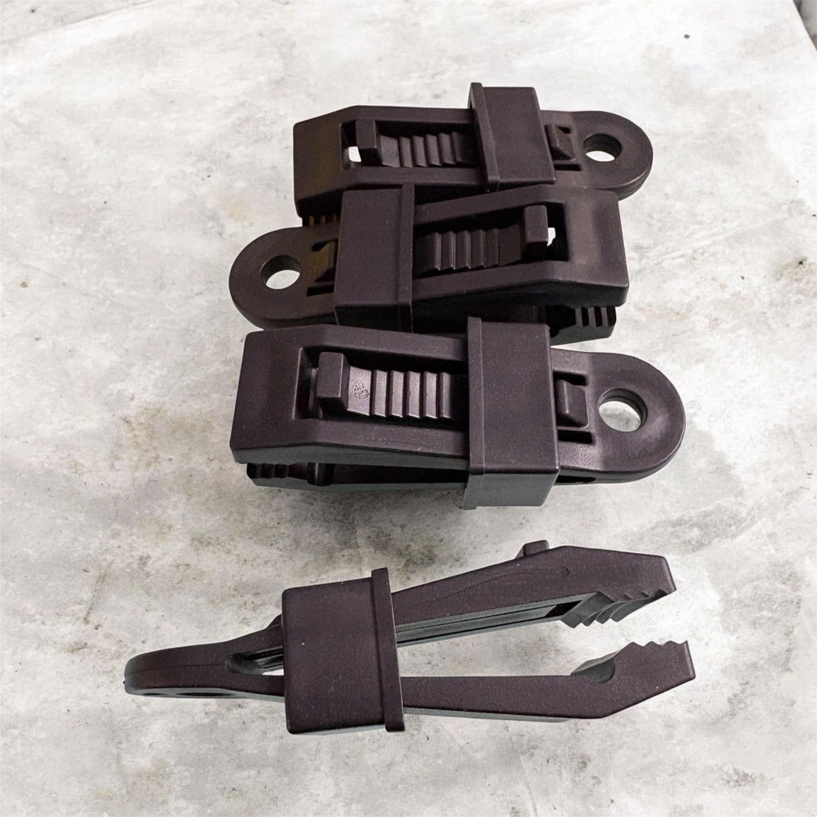 Set of 4 Heavy Duty Tarp Clips New