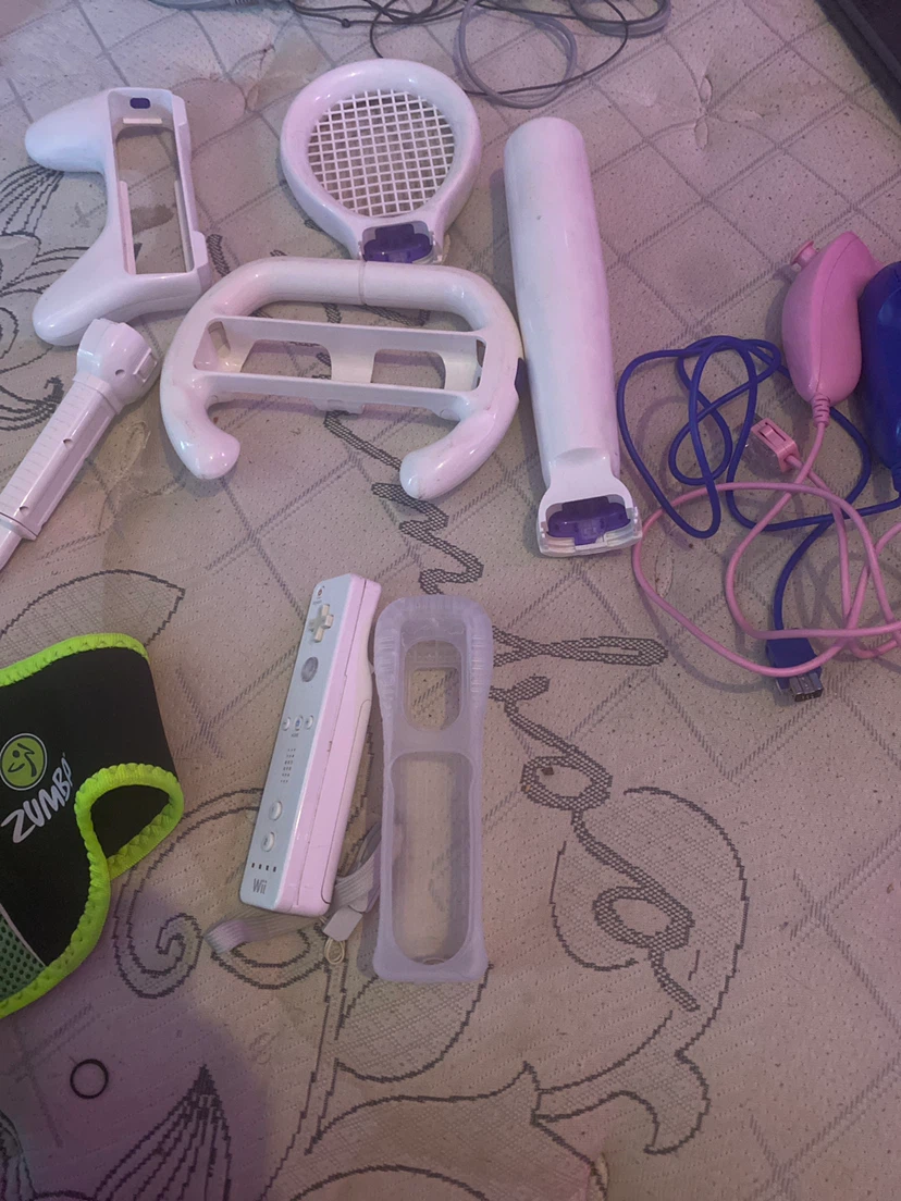 Nintendo Wii Console Bundle with Games and Accessories - photo 5