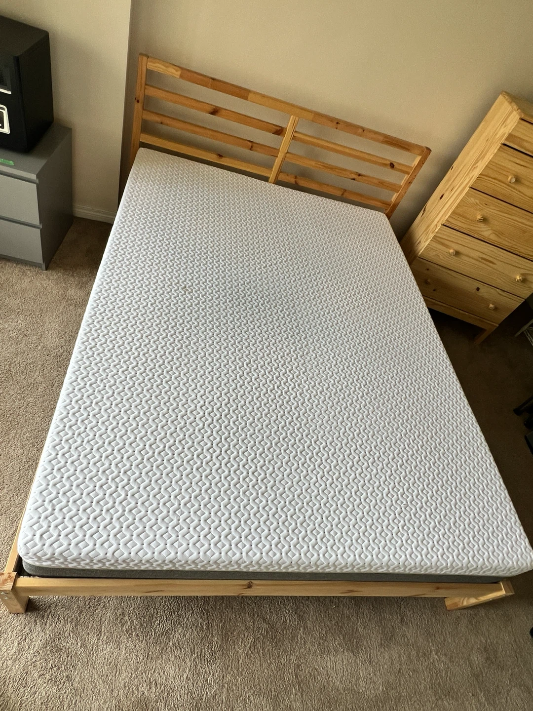 Queen Bed & Dresser