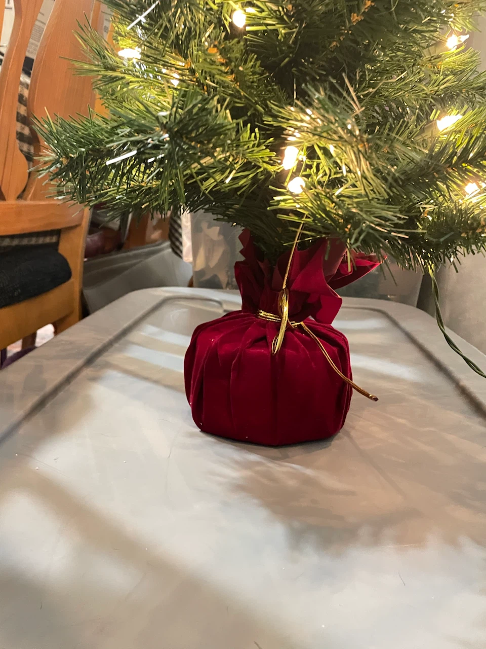 Small Pre-Lit Artificial Christmas Tree - photo 2