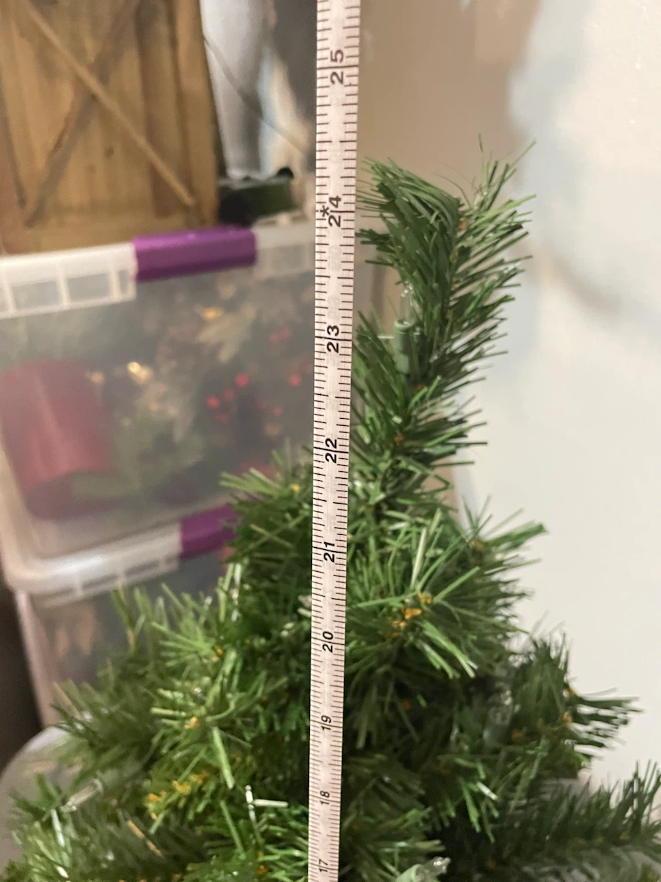 Small Pre-Lit Artificial Christmas Tree - photo 3