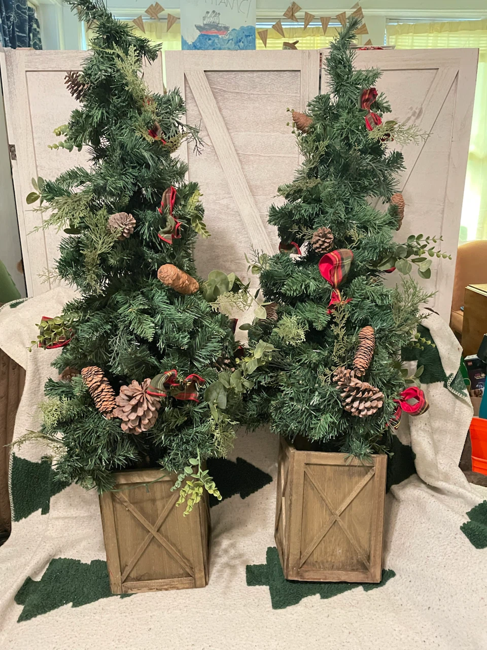 Set of 2 Pre-Lit Artificial Christmas Trees