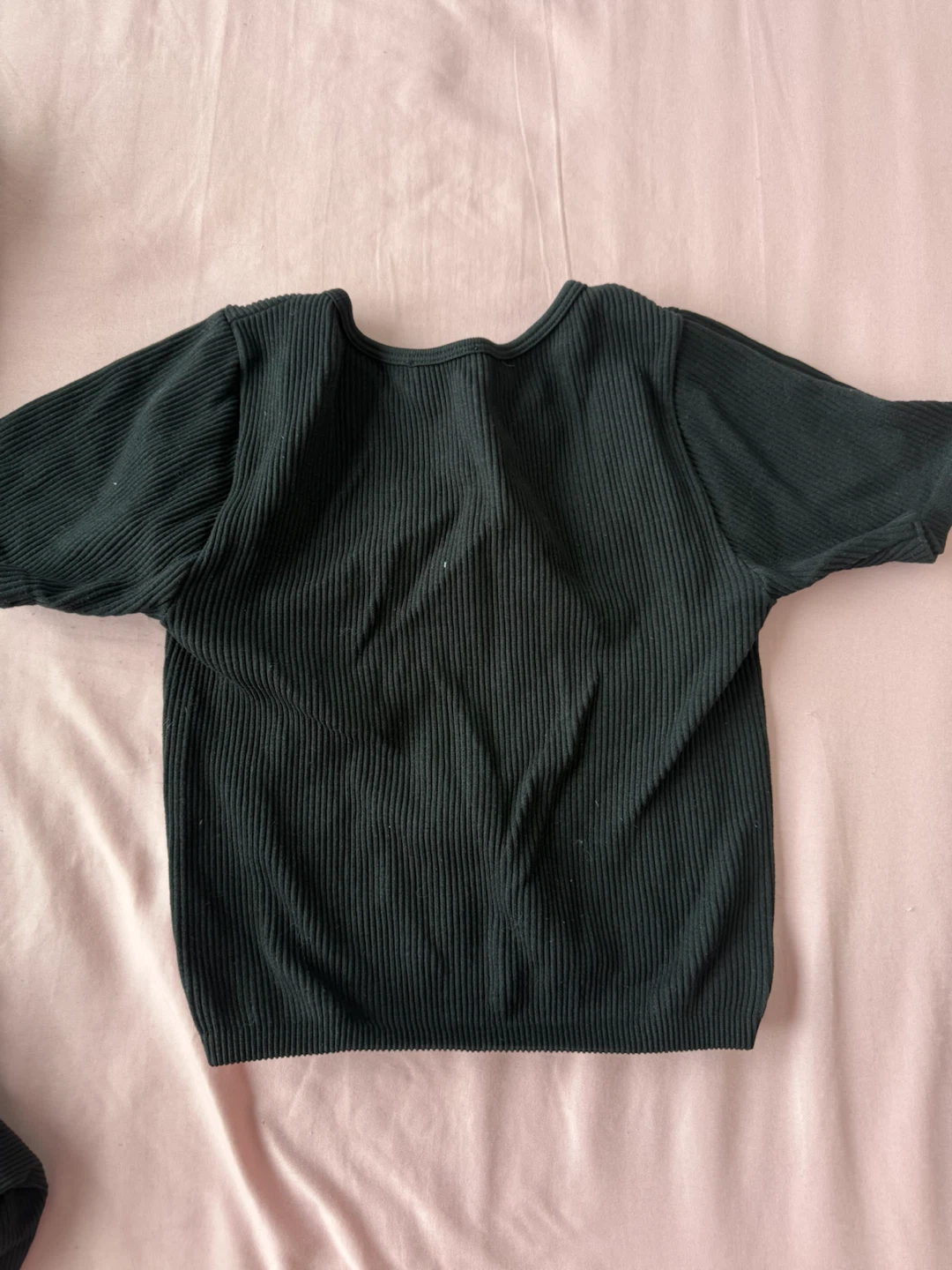 Black Ribbed Cropped Top - photo 2