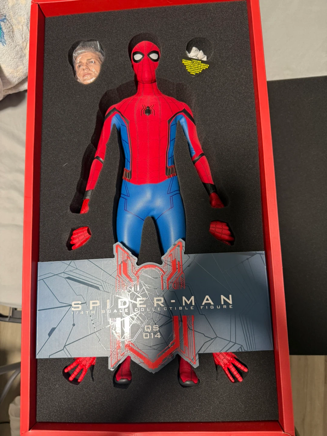 Hot Toys Spider-Man Homecoming 1/4 Scale - photo 3