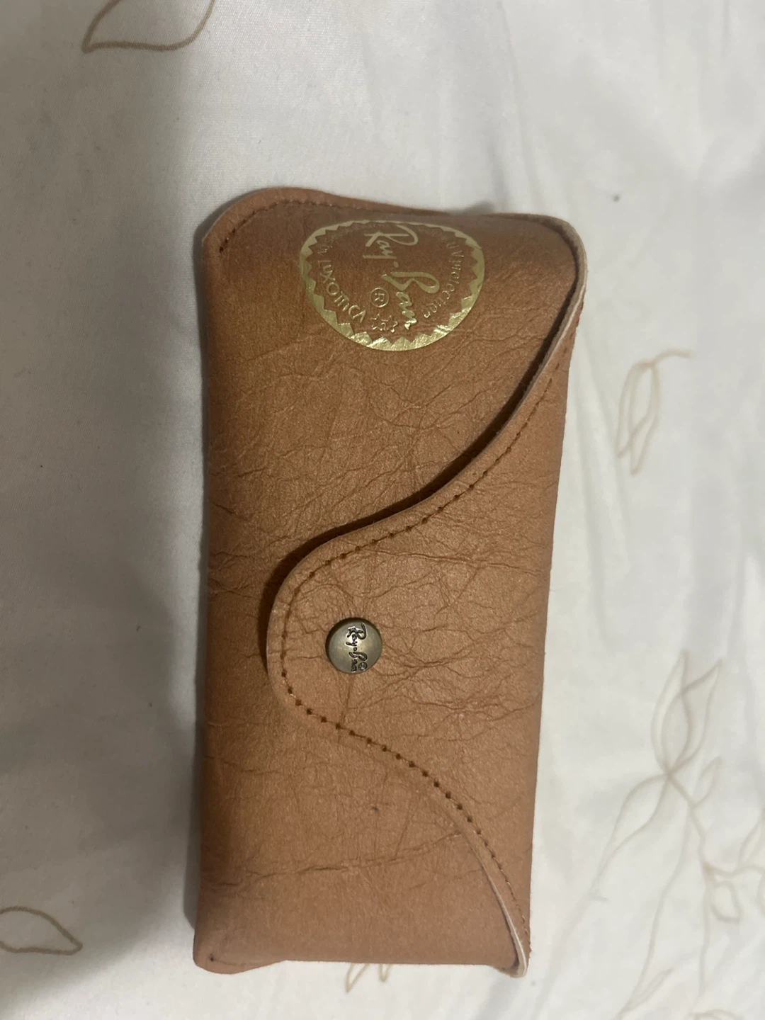 Ray-Ban Sunglasses with Case - photo 3