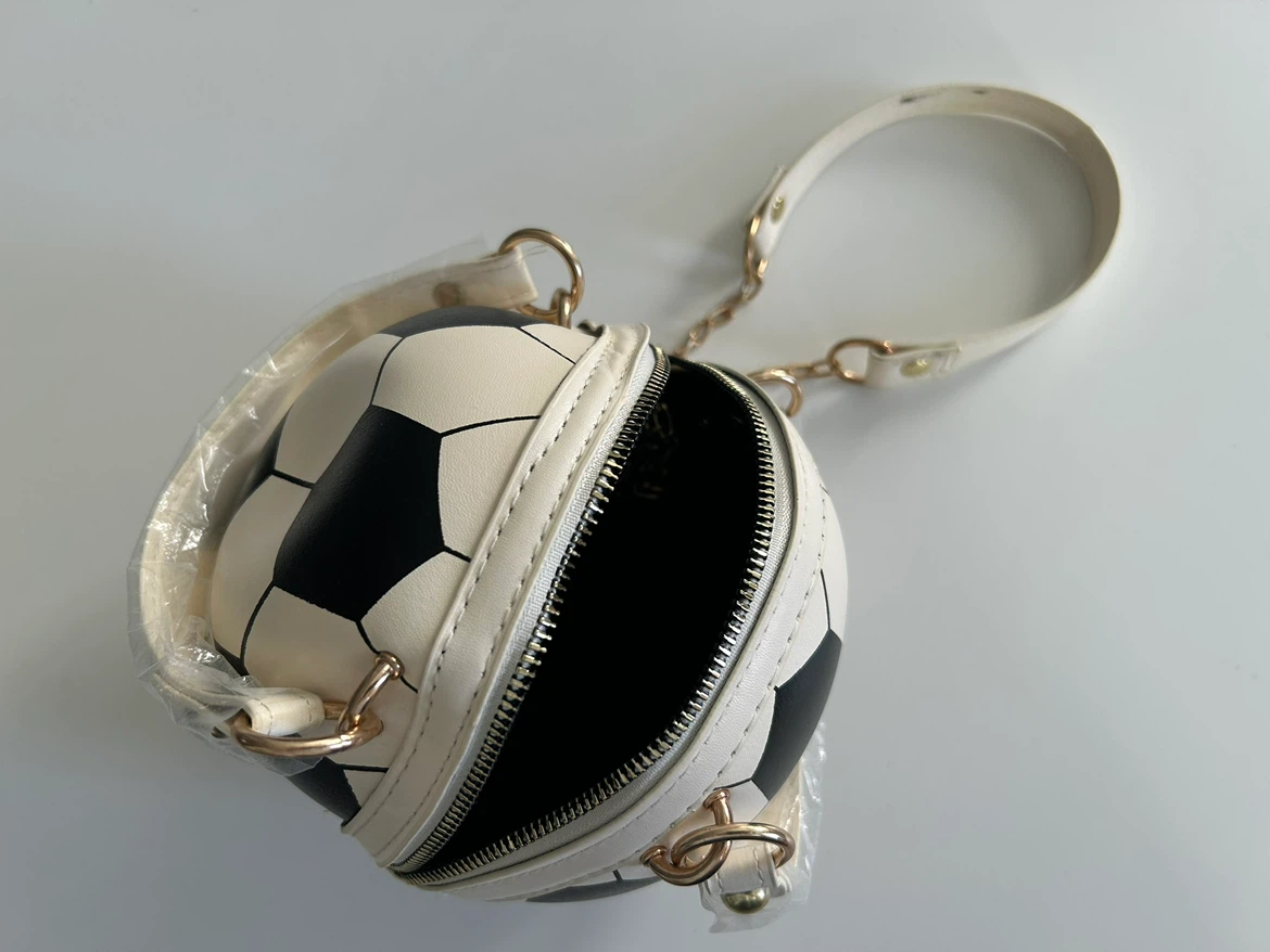Cute Sports Themed Purses - photo 3