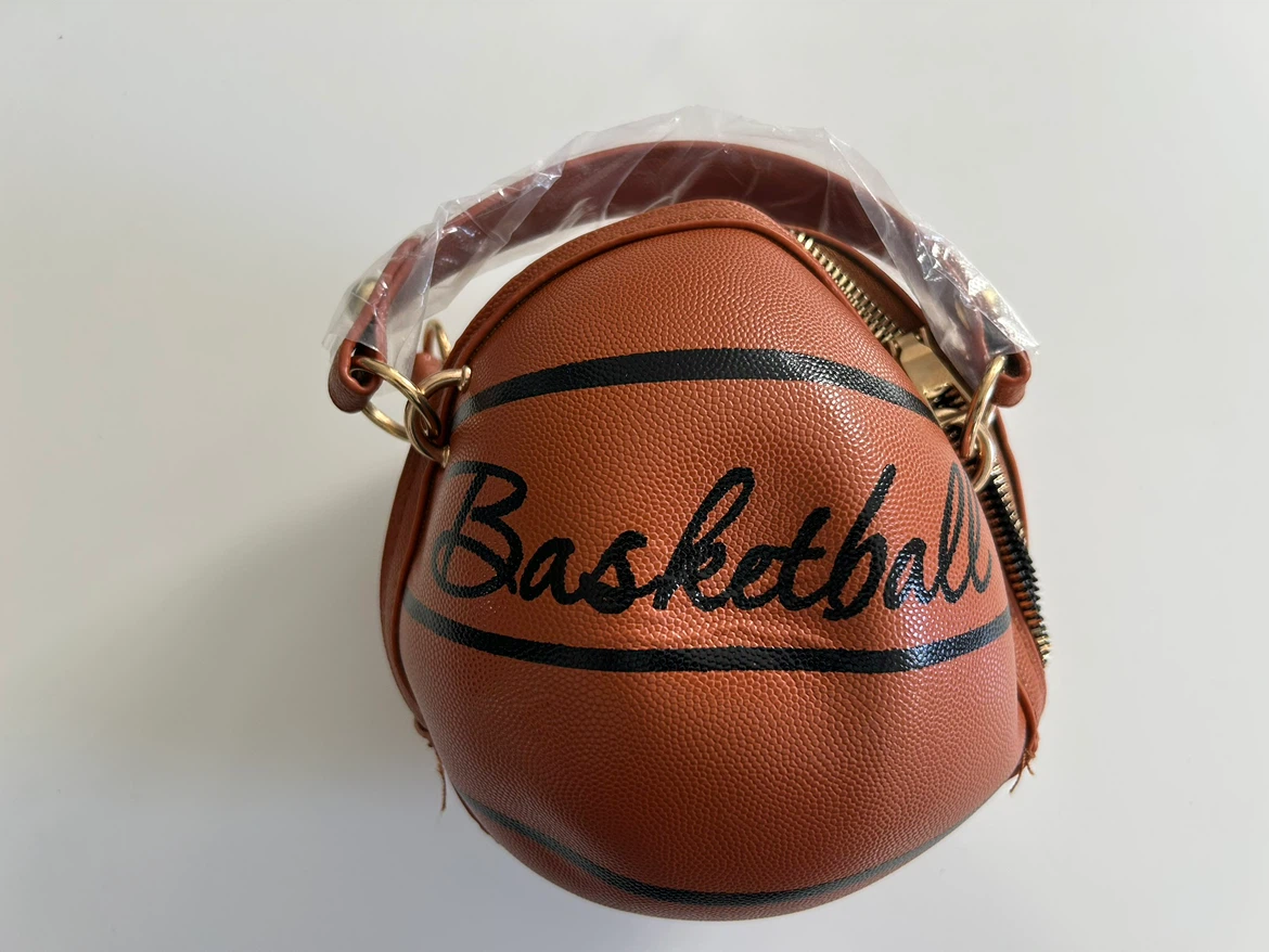 Cute Sports Themed Purses - photo 4