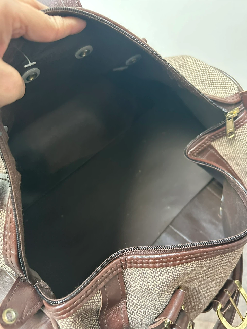 Vintage-style brown structured luggage handbag - photo 3