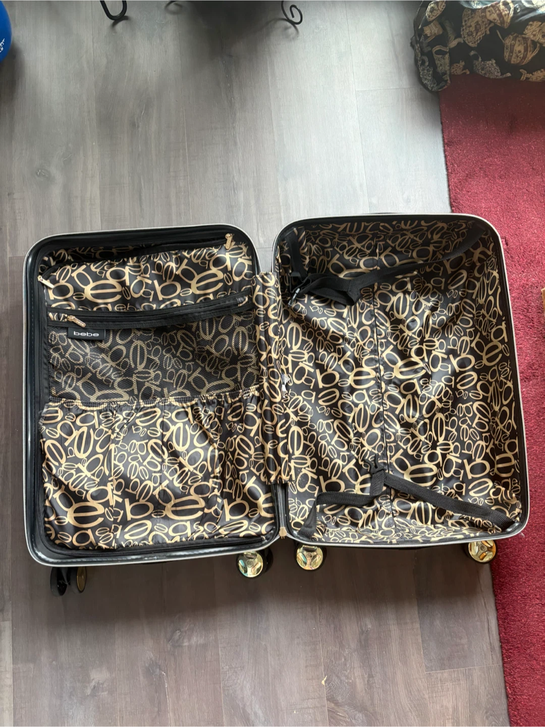 Suitcase - photo 2