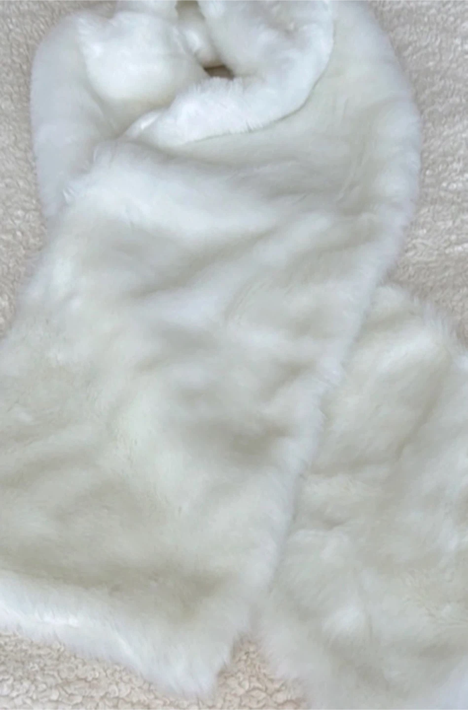White Faux Fur Scarf - photo 2