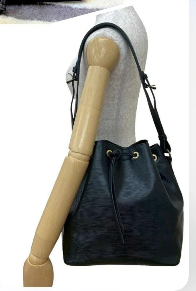 Louis Vuitton Epi Leather Noé Bag Black