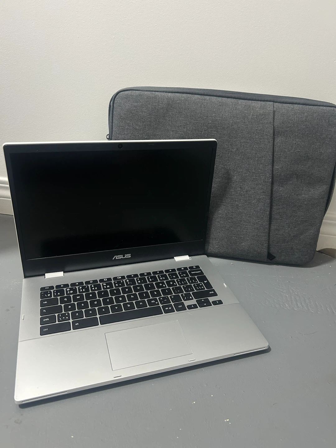 ASUS Chromebook with Bag