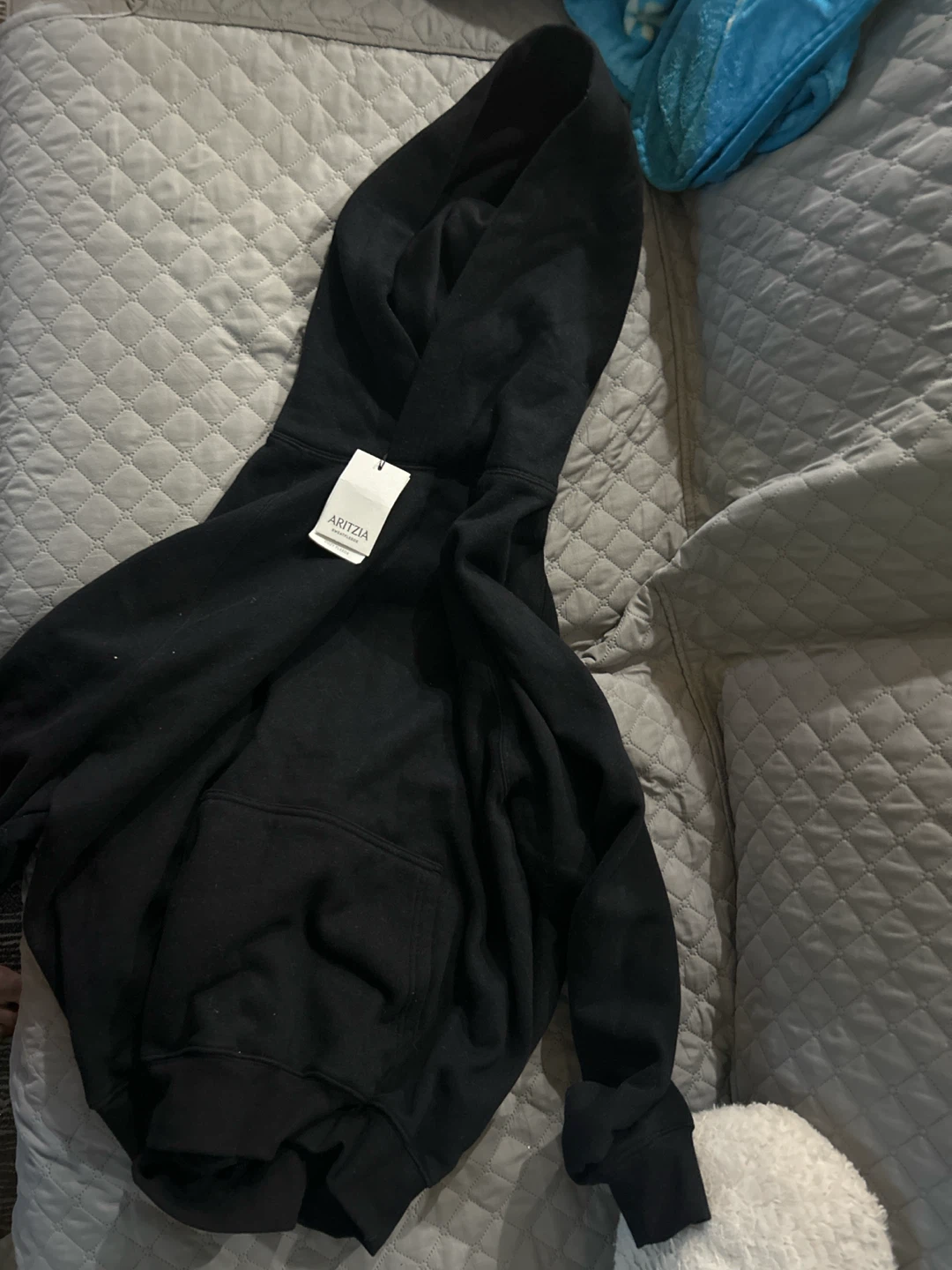 ARITZIA Black Hoodie - photo 2