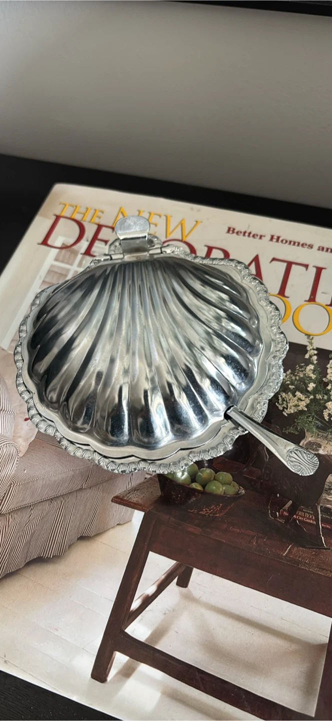 Scallop shell butter dish/trinket dish