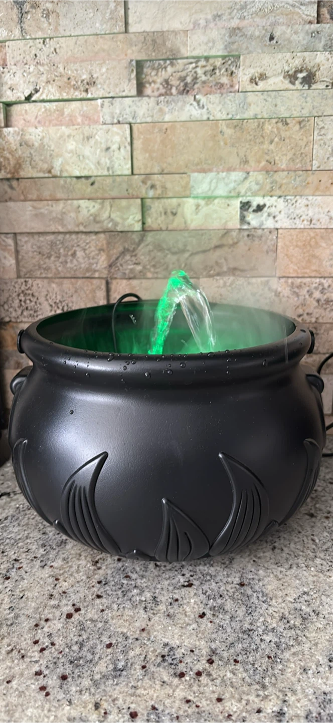 Light-Up Halloween Cauldron Fountain