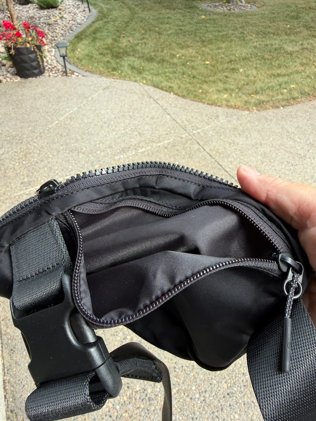Lululemon Belt Bag - photo 3