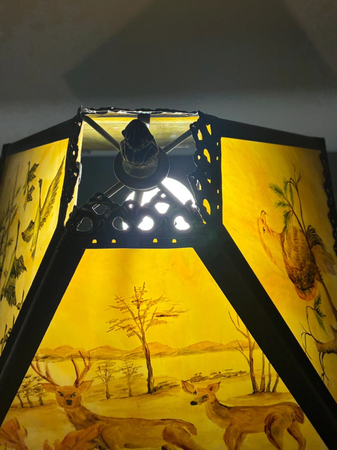 Vintage Arts & Crafts Style Table Lamp with Nature Scenes - photo 2