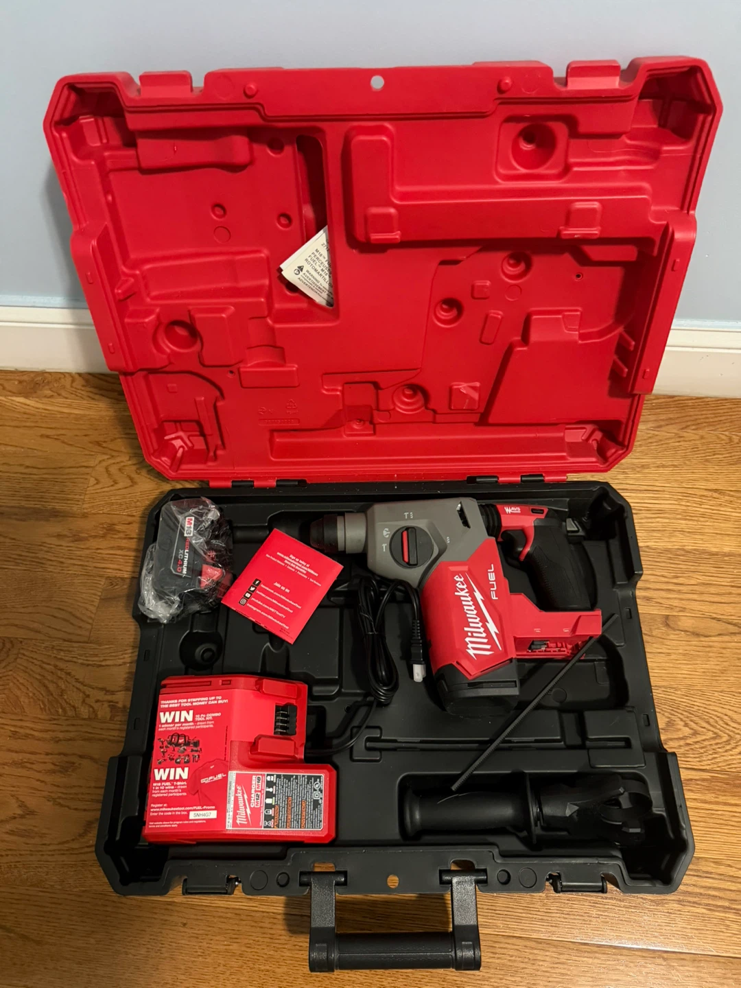 Milwaukee M18 FUEL Rotary Hammer Kit