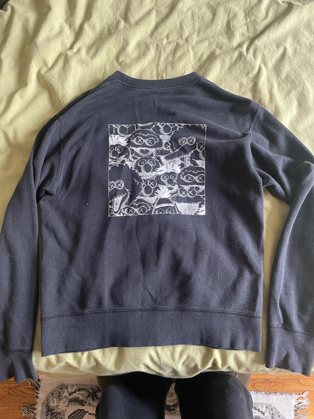 Uniqlo x Sesame Street x Kaws crewneck - photo 2