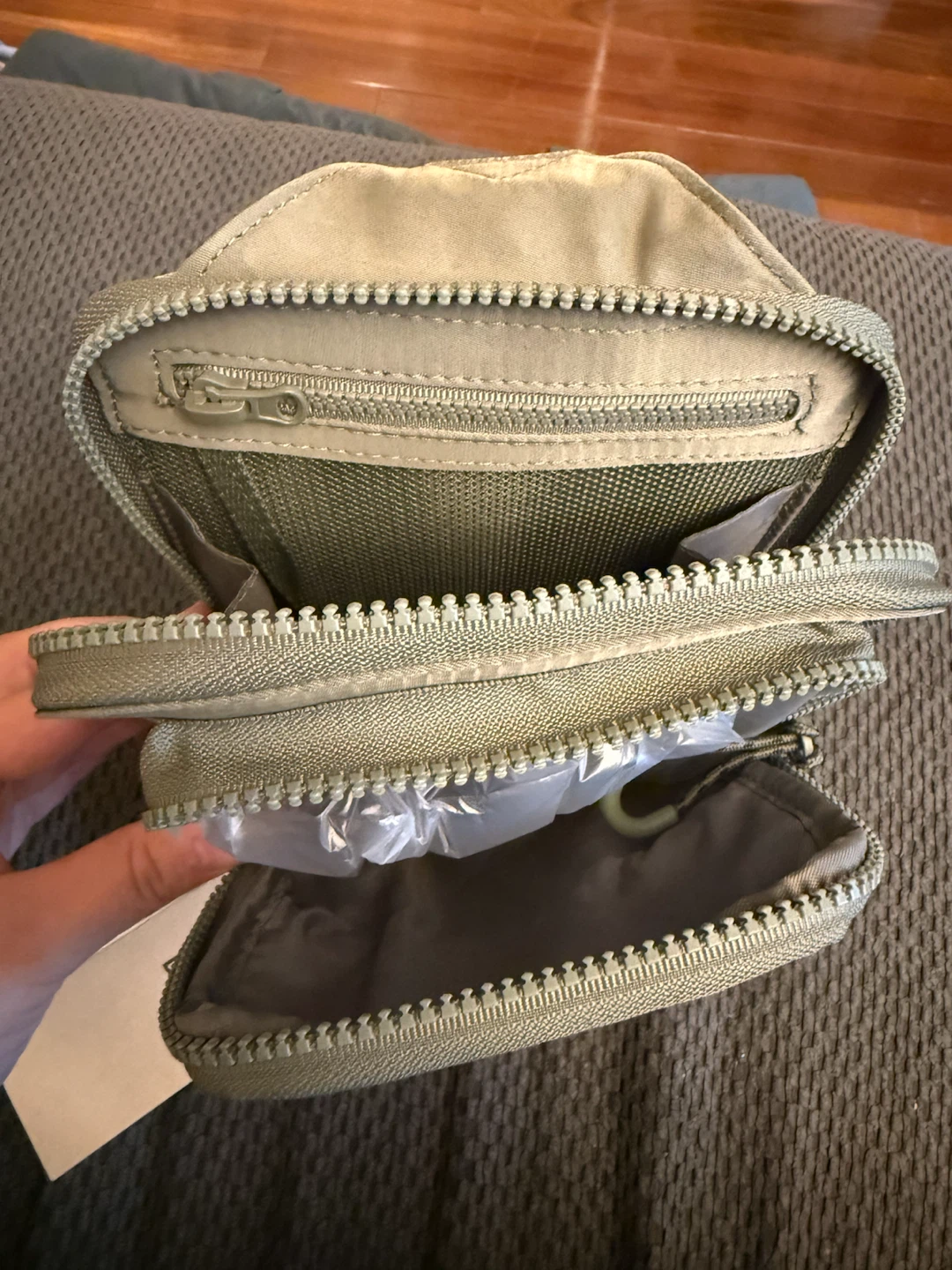 BÉIS The Sport Sling Bag - olive - photo 3