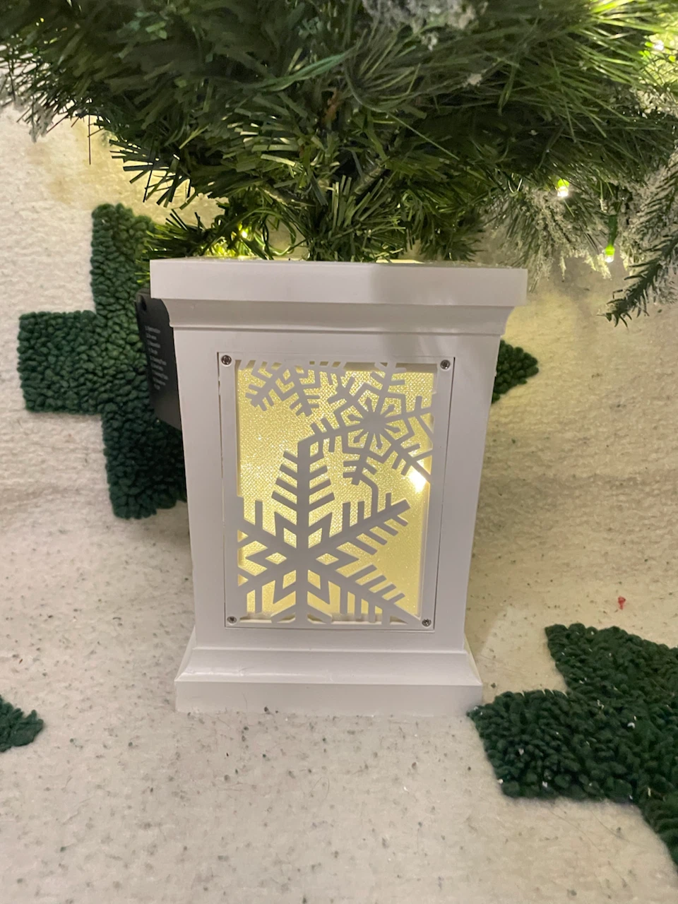 Lighted Tabletop Christmas Tree in Snowflake Lantern - photo 3