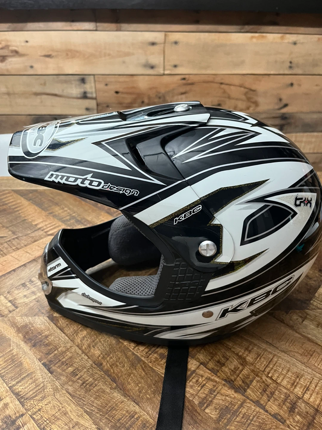 KBC GXX Storm Motocross Helmet - photo 5