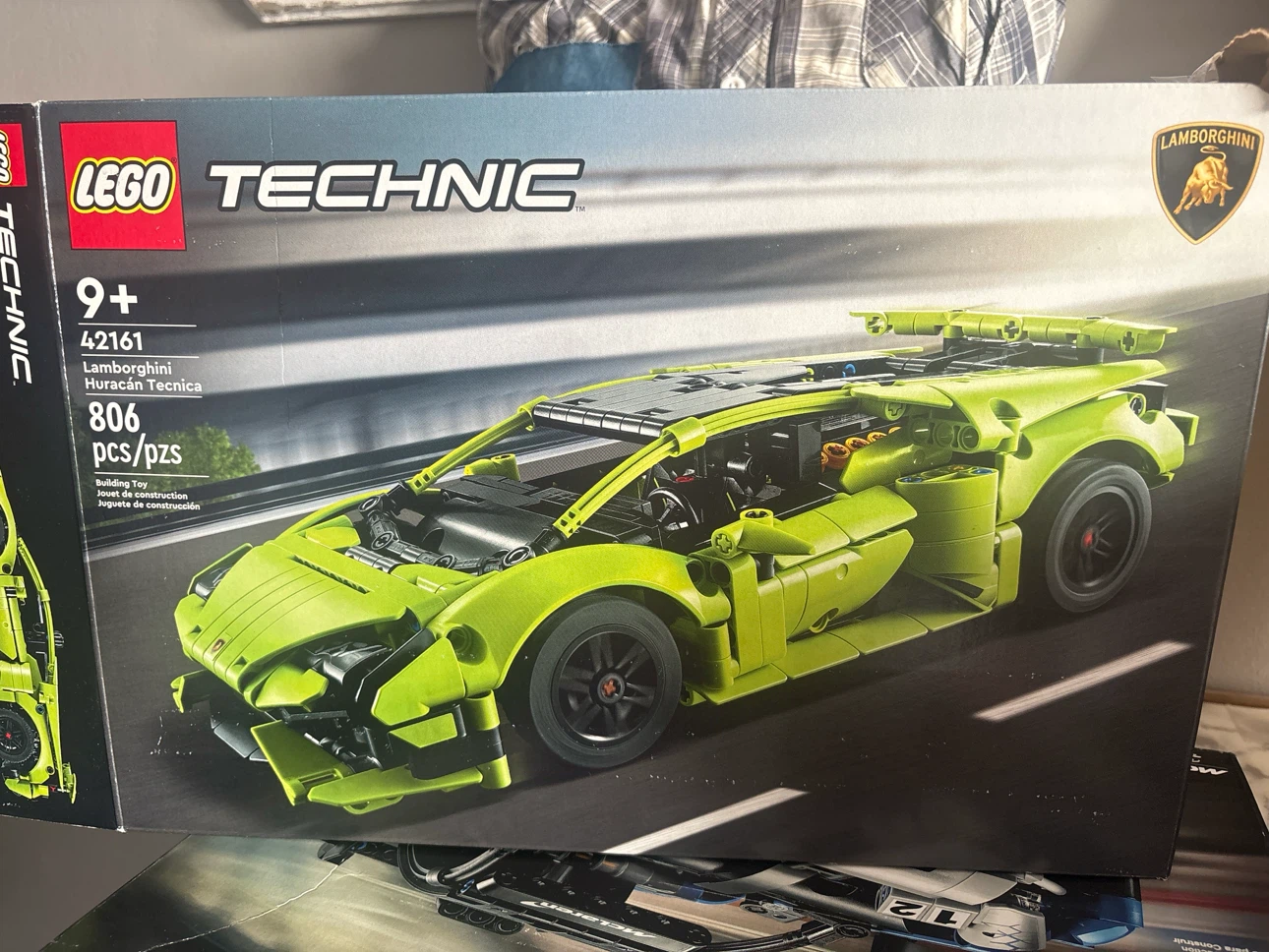 LEGO Technic Bugatti Bolide Agile Blue 42162 - photo 2